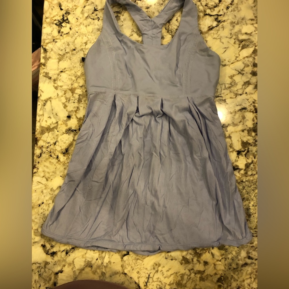 Lululemon top size 6